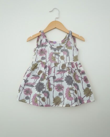 🌸 MIAAME BULOO – Lotus Bloom Newborn Cotton Frock
